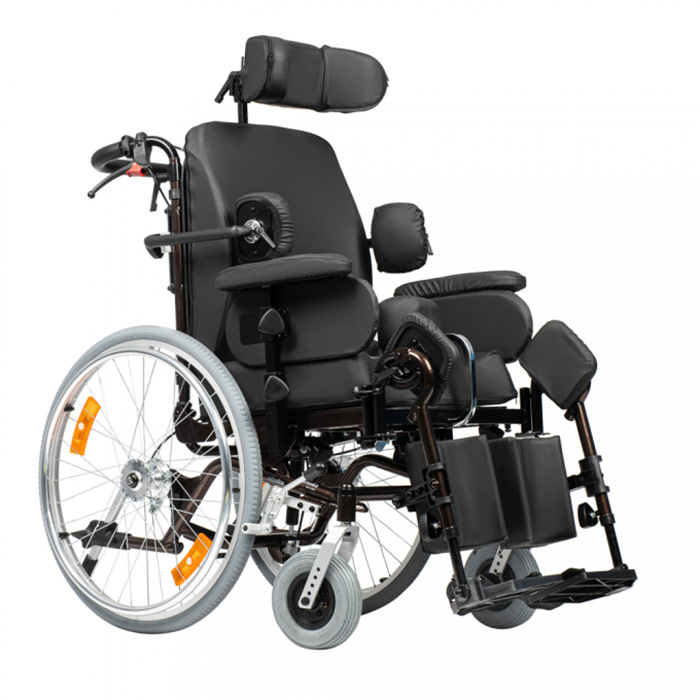 Кресло-коляска Ortonica для инвалидов Delux 570 с пневматическими колесами
